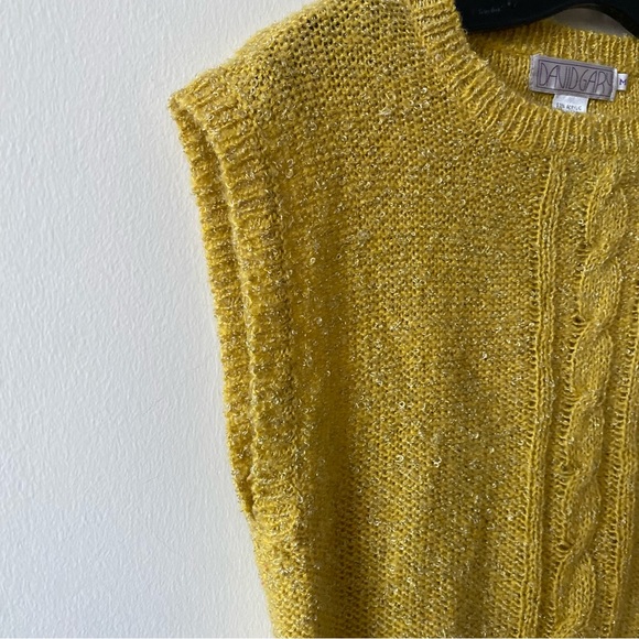 Vintage 60s Inspired David Gary Golden Sleeveless Sweater Vest - Picture 5 of 6